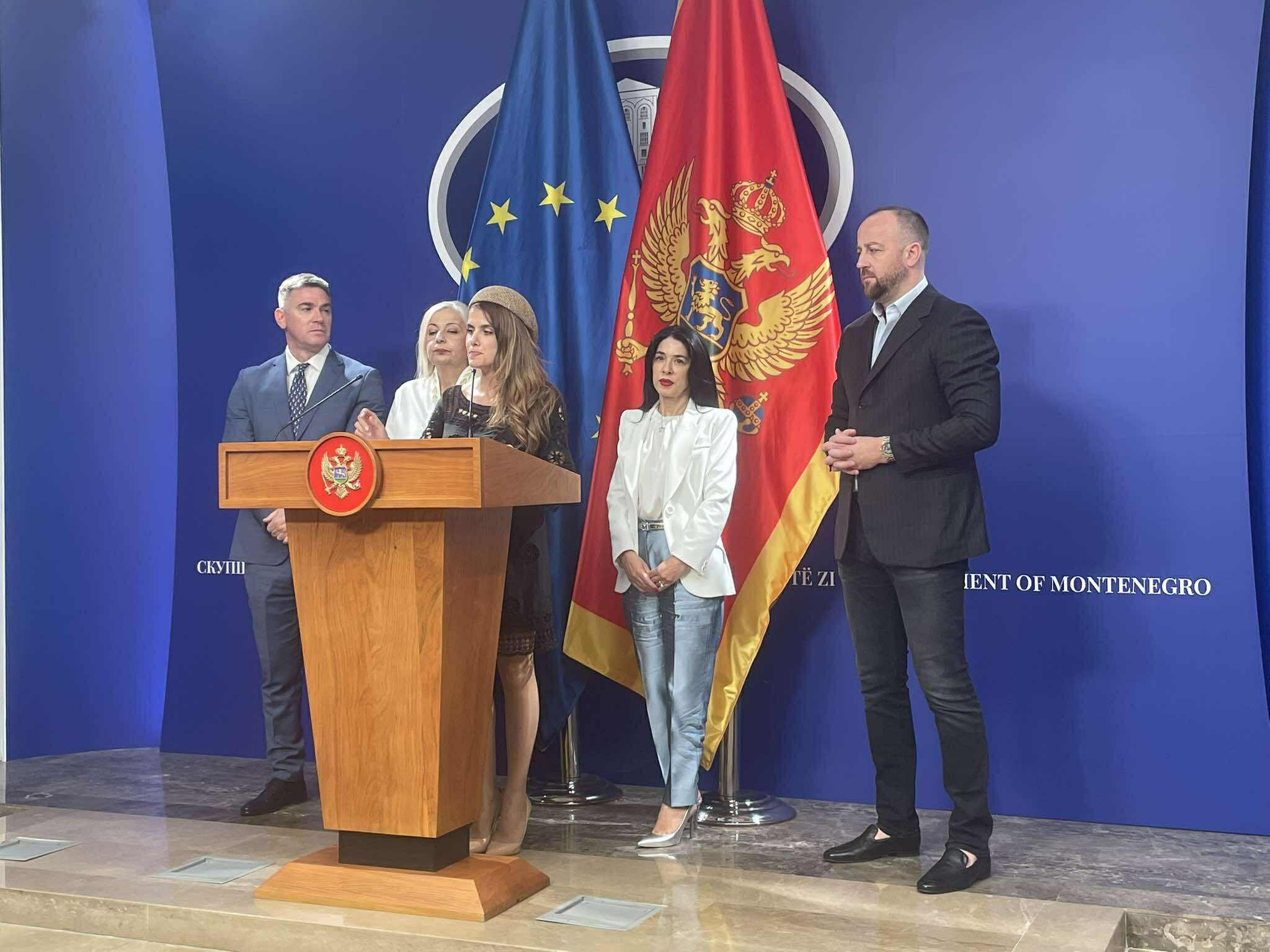 Vuković Kuč: Poništiti odluku o dodjeli Trinaestojulske nagrade Bećiru Vukoviću