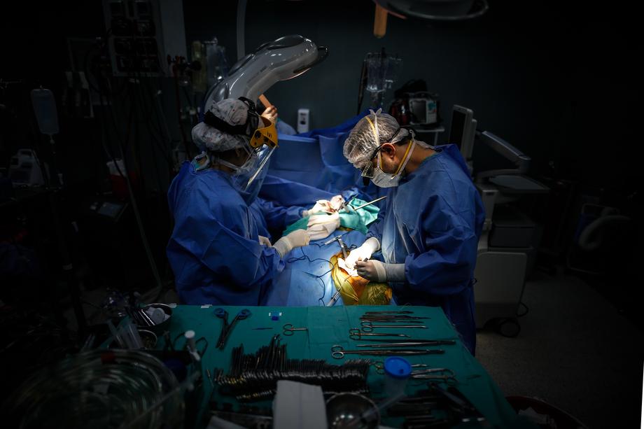 Bubreg iz svinje transplantiran čovjeku: Pacijent preminuo, ali naučnici zadovoljni