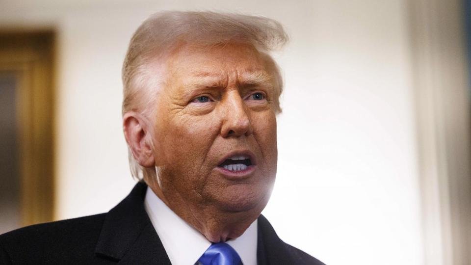 Tramp najavio da će telefonskim pozivom pokušati da zaustavi obnovljene borbe između Tajlanda i Kambodže