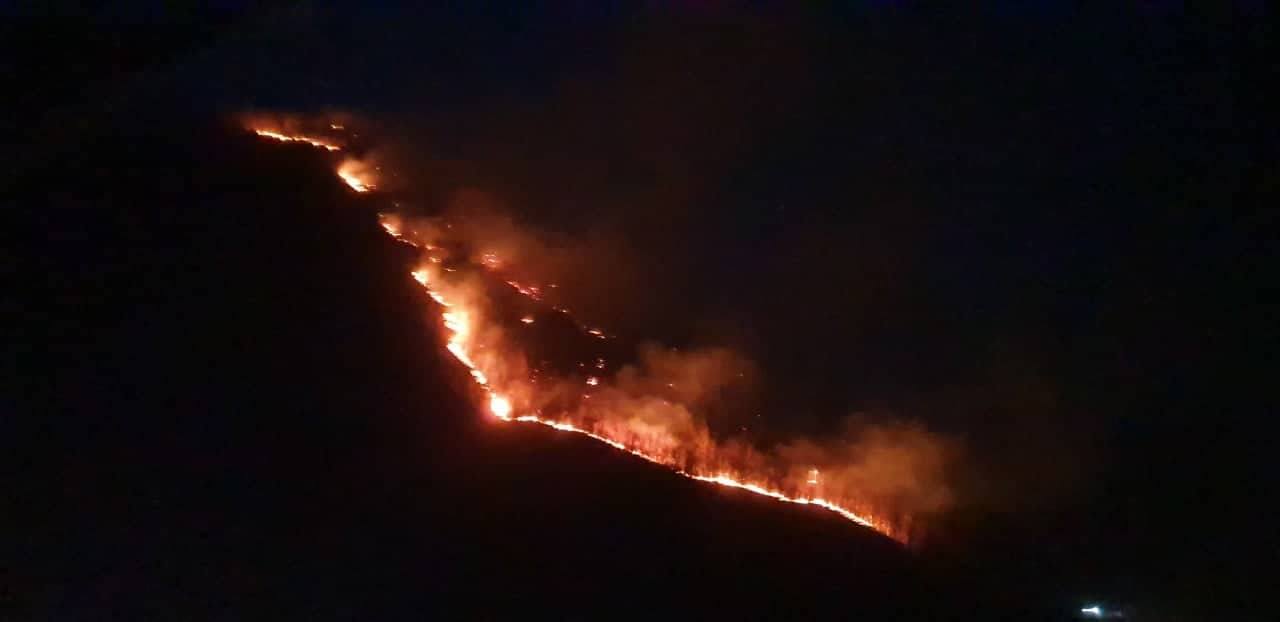 Veliki požar na Crkvinama, gori i kroz kanjon Morače