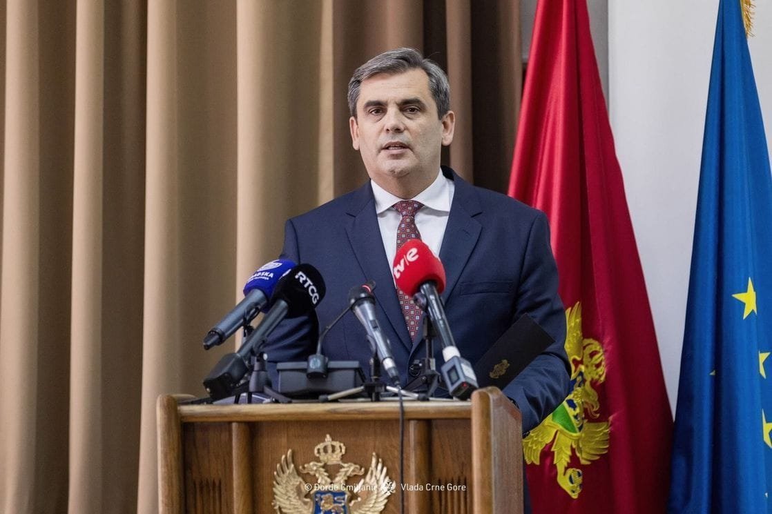 Ibrahimović: Montenegrin Diplomacy Had No Role in Interpol’s Decision on Dodik and Stevandić