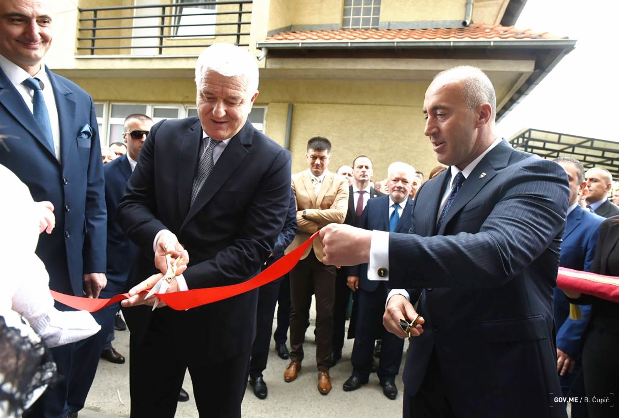 Marković otvorio Razvojni centar Crnogoraca na Kosovu: Gradićemo čvrsti evropski most, a ne nestabilnu balkansku ćupriju
