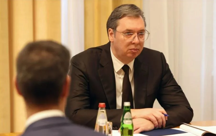 Vučić razmišlja da raspiše vanredne izbore u novembru