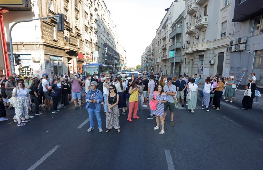 Protesti širom Srbije, blokirana raskrsnica ispred Pravnog fakulteta