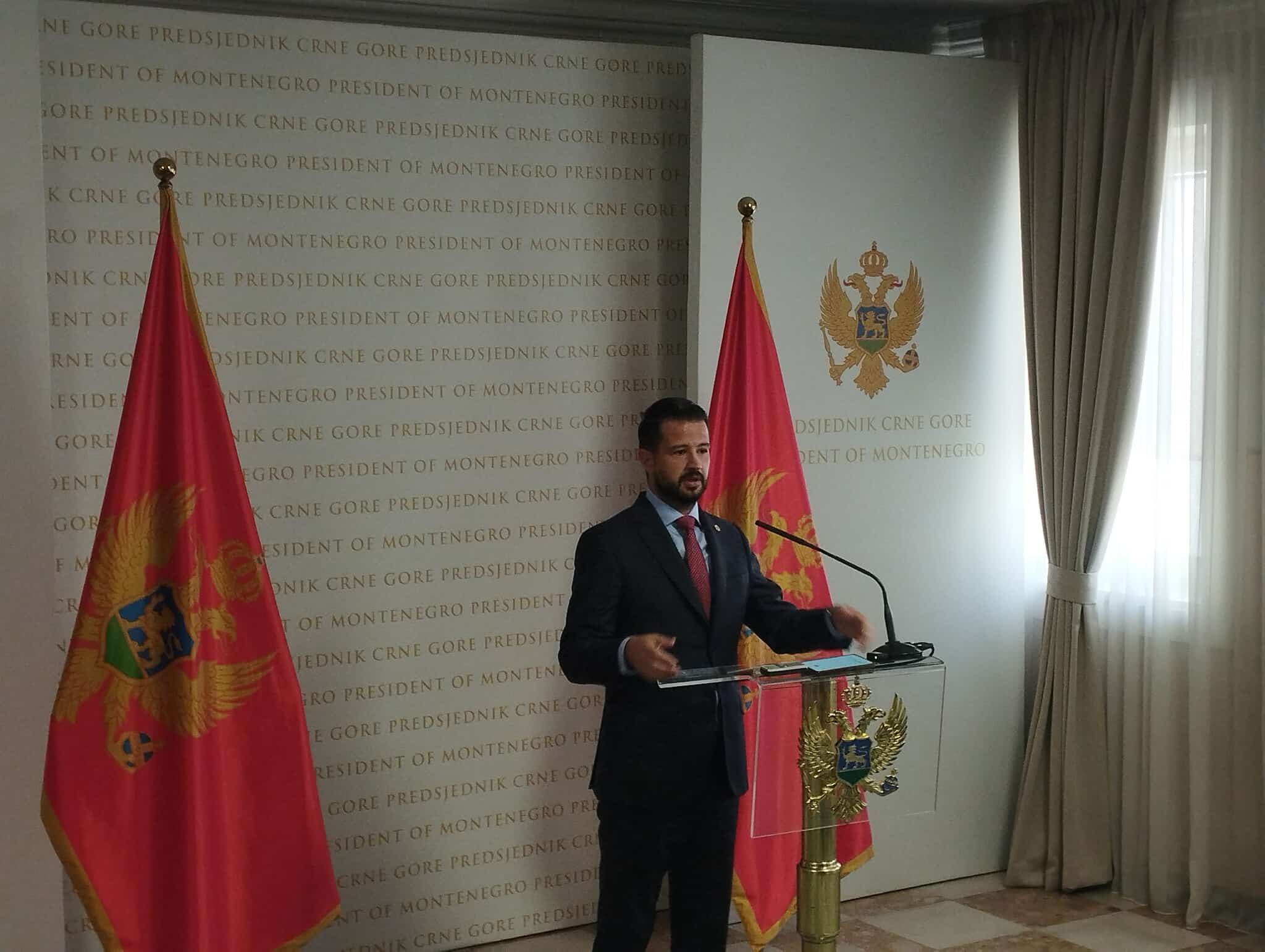 Milatović: Današnji potez vlasti je neodgovoran i kukavički - njih 50 nije smjelo da stane na crtu ispred mene jednog