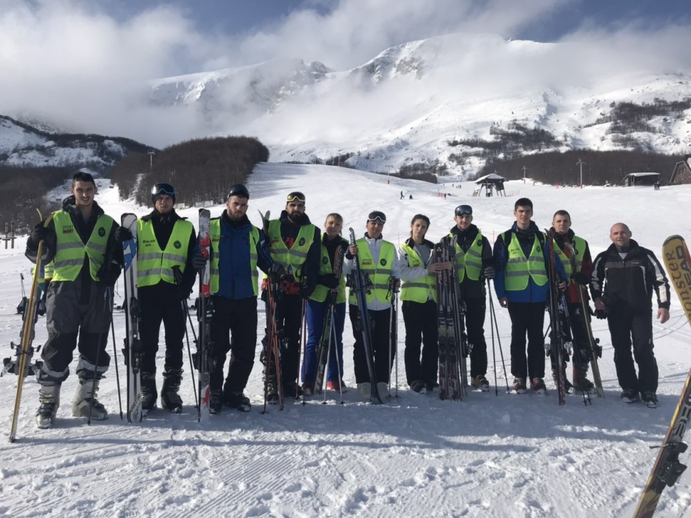 Studenti Fakulteta za sport i fizičko vaspitanje na praktičnoj nastavi na Žabljaku