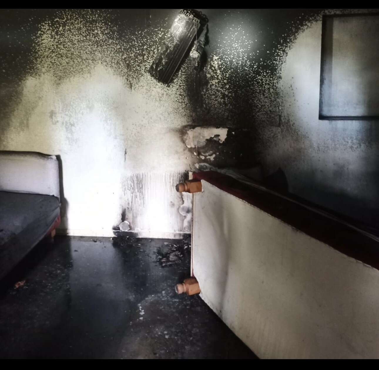 Požar na stambenom objektu u Tivtu, nema povrijeđenih