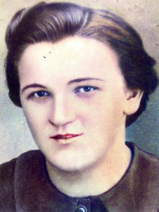 Narodna heroina VUČINIĆ Radovanova MILICA, borkinja 1. čete 1. bataljona 5. crnogorske brigade, rođena 1924. u Cerovu, Nikšić — poginula 1943. u borbi protiv četnika kod Nevesinja (BiH)