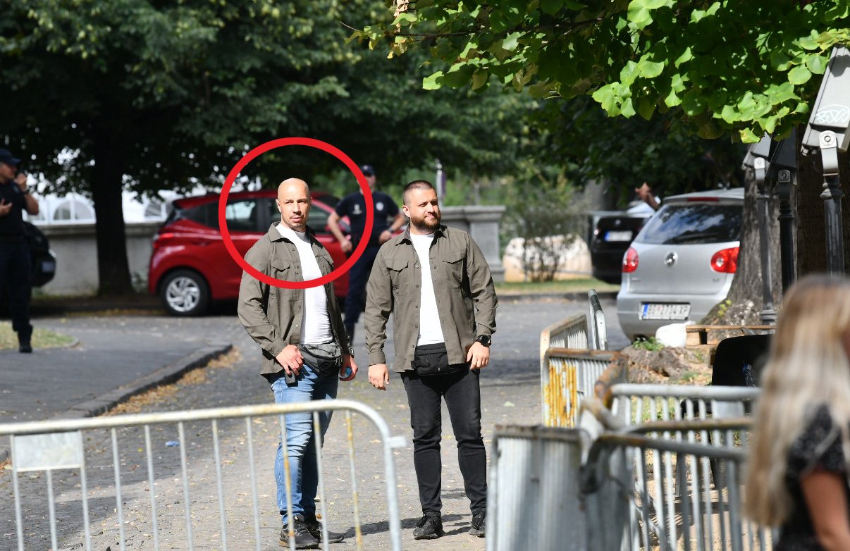 FOTO Osobe optužene za napad u Banjskoj viđene u Ćacilendu pod policijskim obezbjeđenjem