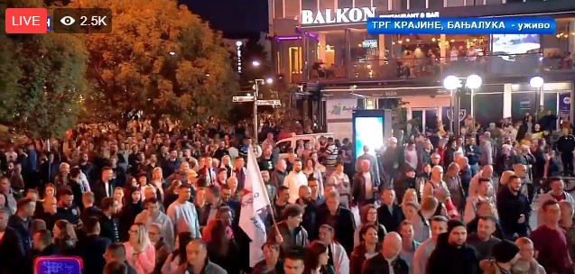 Završen protest u Banjaluci, hiljade ljudi s Trga Krajine poručilo: Mile, odlazi!