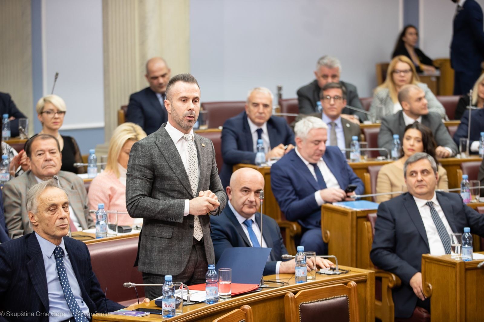 Bogdanović upozorava Spajića da ne krši zakon i da ne pravi "nepremostiv" politički problem izborom Radovića za direktora UP