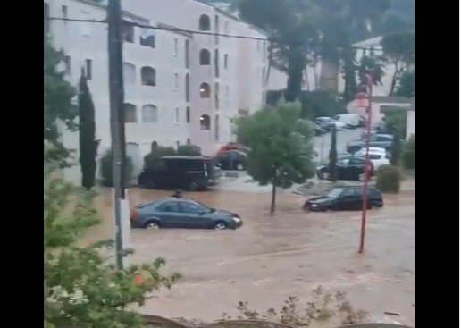 Katastrofalne poplave u Francuskoj, najmanje tri osobe poginule