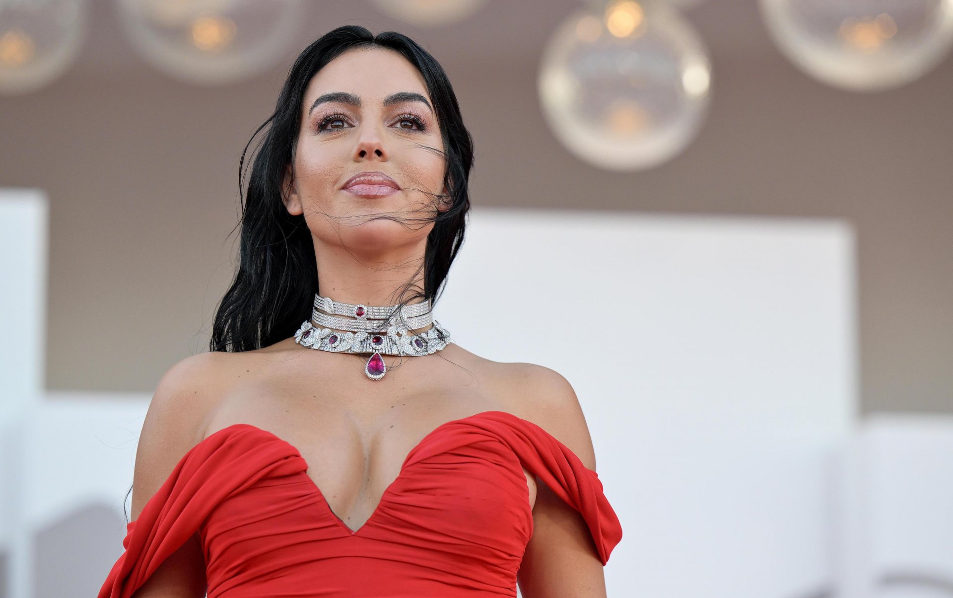 Vjerenički prsten Georgine Rodriguez vrijedi kao „suvo zlato“: Košta i do nekoliko miliona dolara
