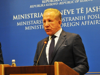 Pacoli ruskom ambasadoru: Teritorijalni integritet Kosova nedodirljiv, priznaćete ga prije ili kasnije