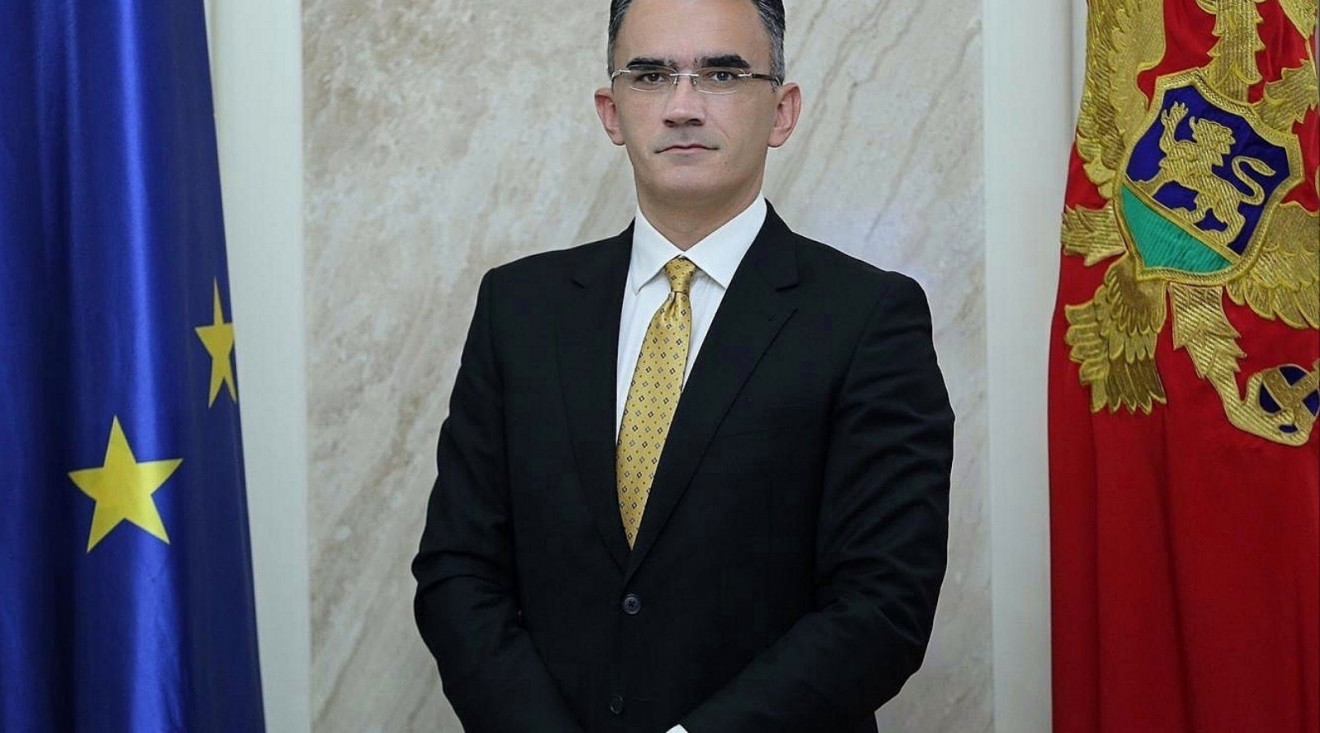 Leposavić poslao Vladi izmijenjeni Zakon: Izbrisana četiri člana, SPC ne mora da se registruje u Crnoj Gori