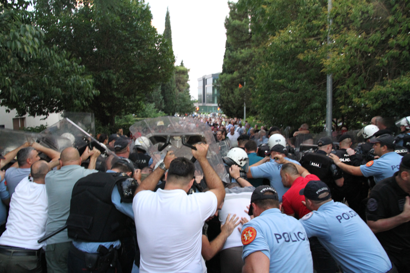 Wachtel: Ruthless Police Response Toward the Dean of FCJK and Civic Activists