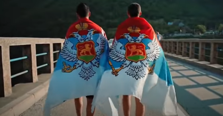 NOVOKOMPONOVANI FALSIFIKAT: U spotu Dana srpske zastave i krivotvorena zastava Kraljevine Crne Gore