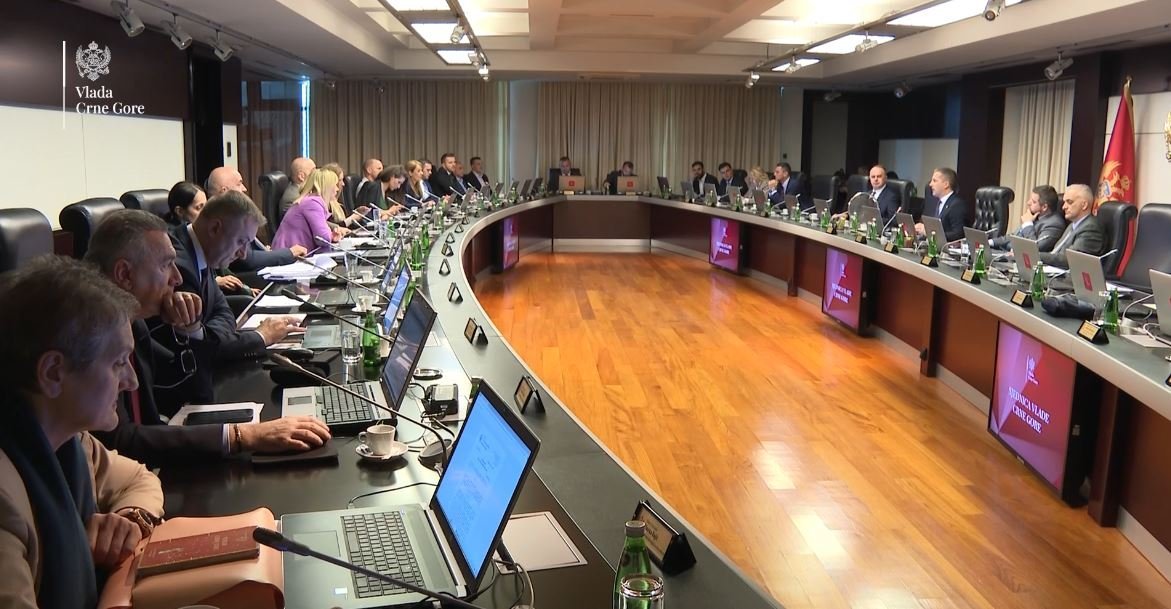 Vlada: Stopa nezaposlenosti pala na 10 odsto