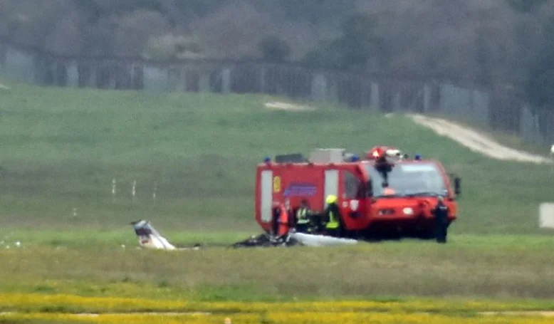 U Puli se srušio mali avion, dvije osobe poginule