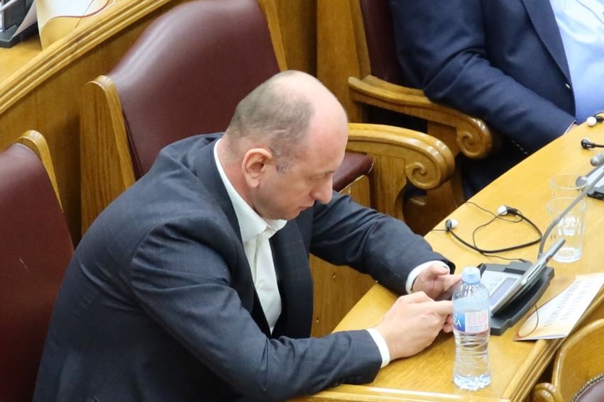 Knežević pisao Milatoviću: Zašto niste napustili Maksimir? Srbi su vas glasali, a ćutite na “Ubij Srbina”