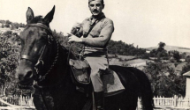 Intelektualac, sa daškom vojne genijalnosti koji je mrzio rat