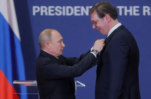 Vučić: Balkanski Al Kapone ili jedina nada za sporazum sa Kosovom