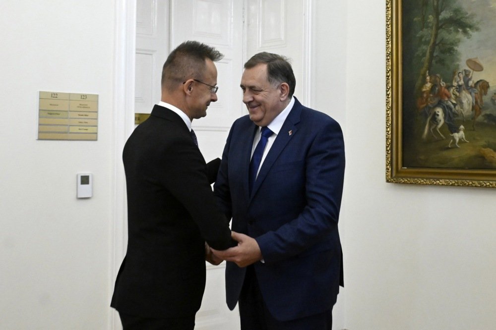 Levčenko: Zabrana slijetanja mađarskog vojnog aviona odgovor na pokušaje miješanja Budimpešte u politiku BiH