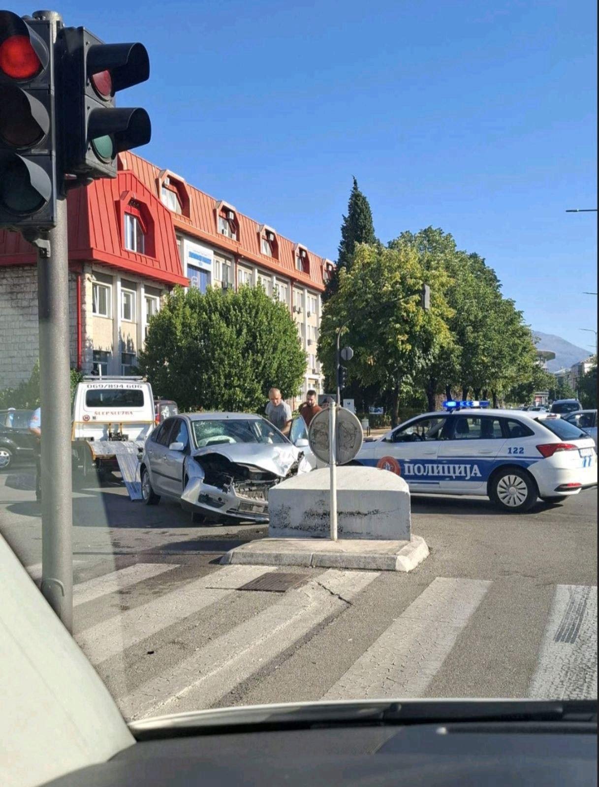 Dvije osobe povrijeđene u nezgodi kod Milenijuma