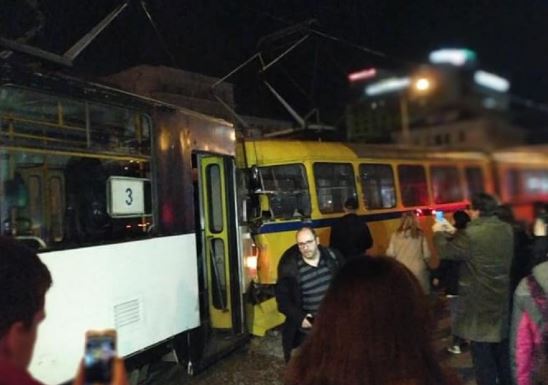 Sarajevo: Žestok sudar dva tramvaja, tri osobe povrijeđene