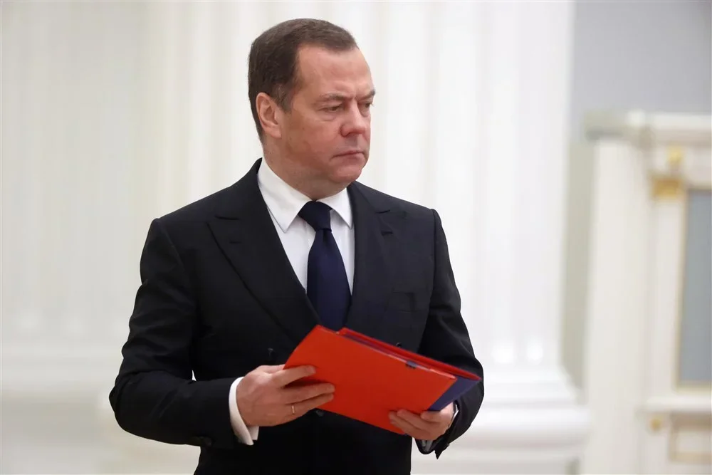 Pijani Medvedev i pročitani Putinov kuvar Prigožin