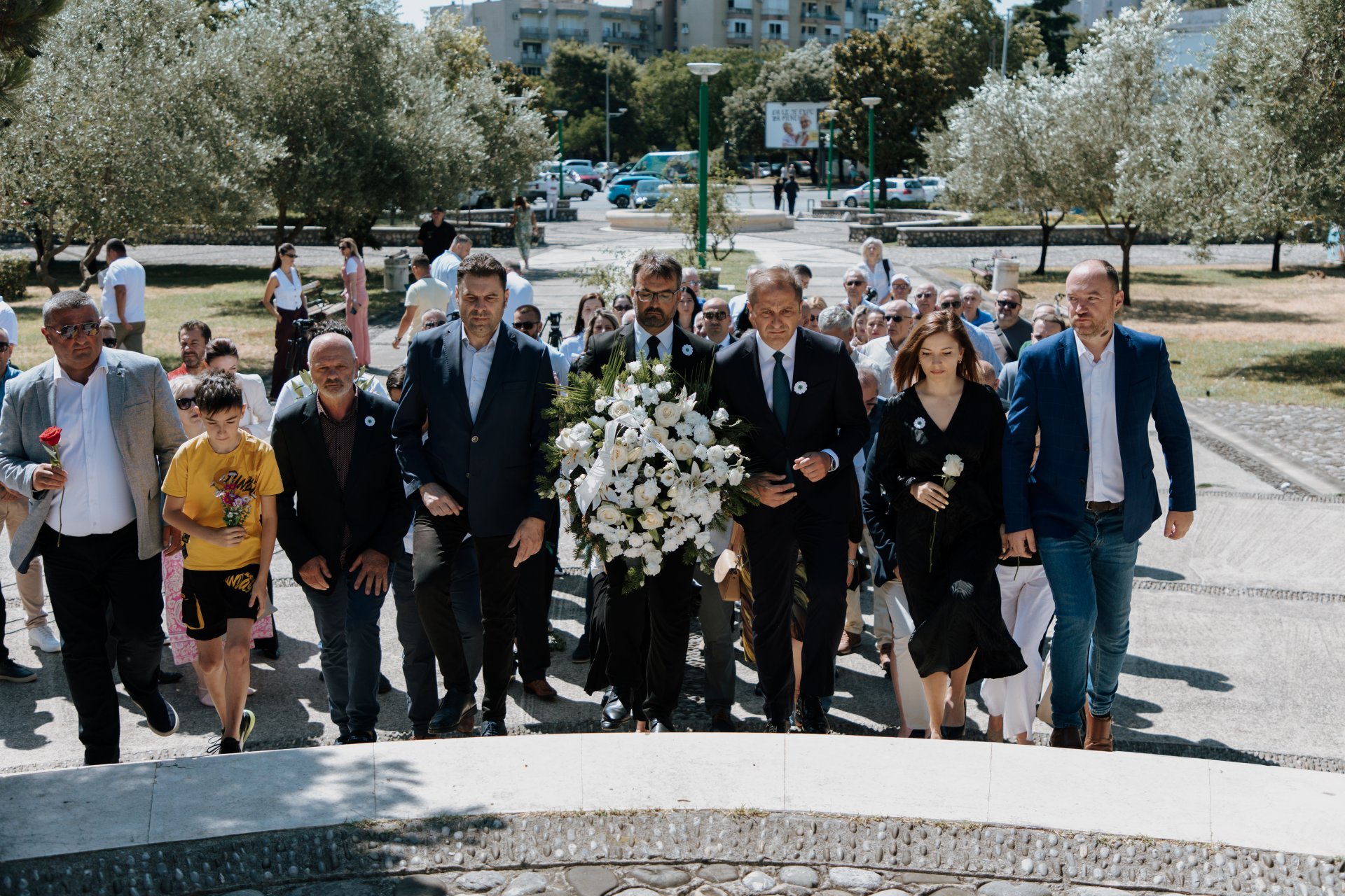 Delegacija Evropskog saveza položila vijenac u znak sjećanja na genocid u Srebrenici