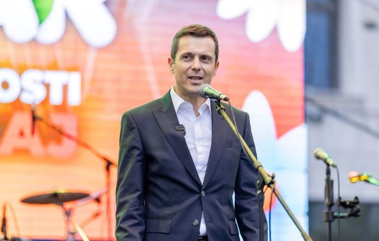 Mujović: Želim da se ljudi okupljaju, da se druže, da svu ovozemaljsku brigu i žurbu stave negdje po strani