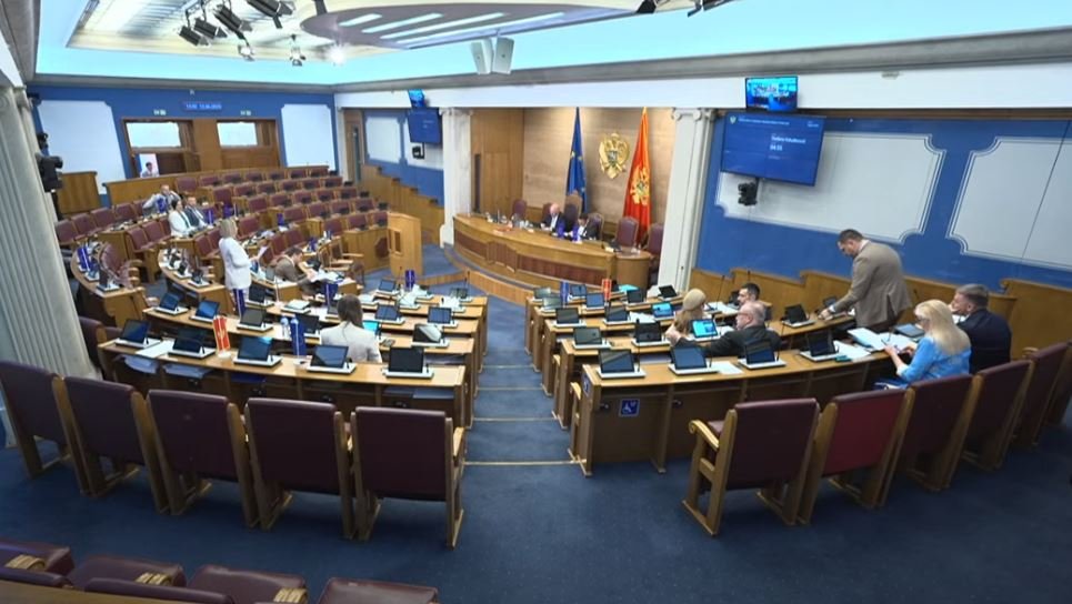 Većina poslanika podržala imenovanje Ivice Janovića za direktora ANB-a, poslanici DPS-a  i SD-a nijesu glasali