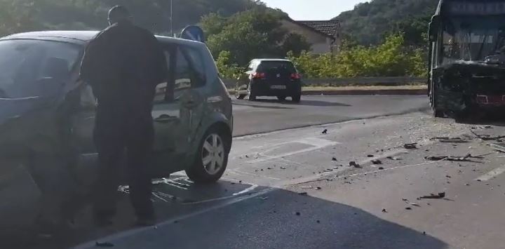 Sudar autobusa i automobila kod Sozine, ima povrijeđenih