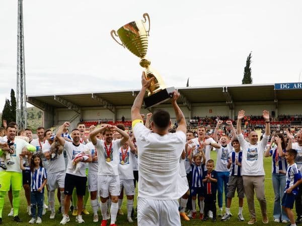 Budućnost podigla šampionski pehar