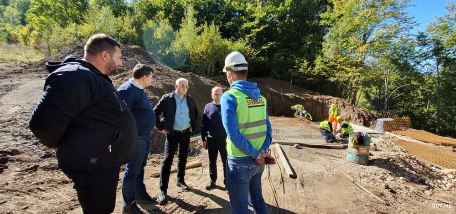 Marković u obilasku Đalovića pećine: "Ovo je jedan od najvrednijih Vladinih projekata"