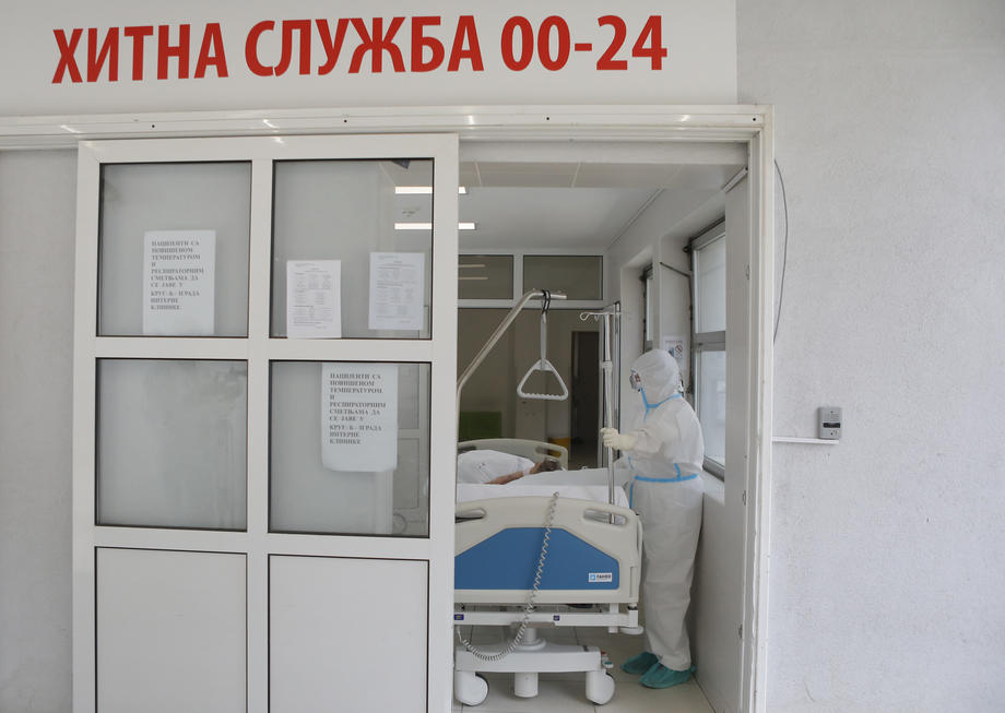 Infektivna klinika u Beogradu: Zabrinuti smo i premoreni; Kon: Situacija se popravlja