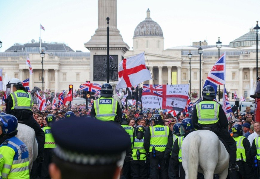 U Londonu veliki protest protiv migranata: Želimo našu zemlju natrag