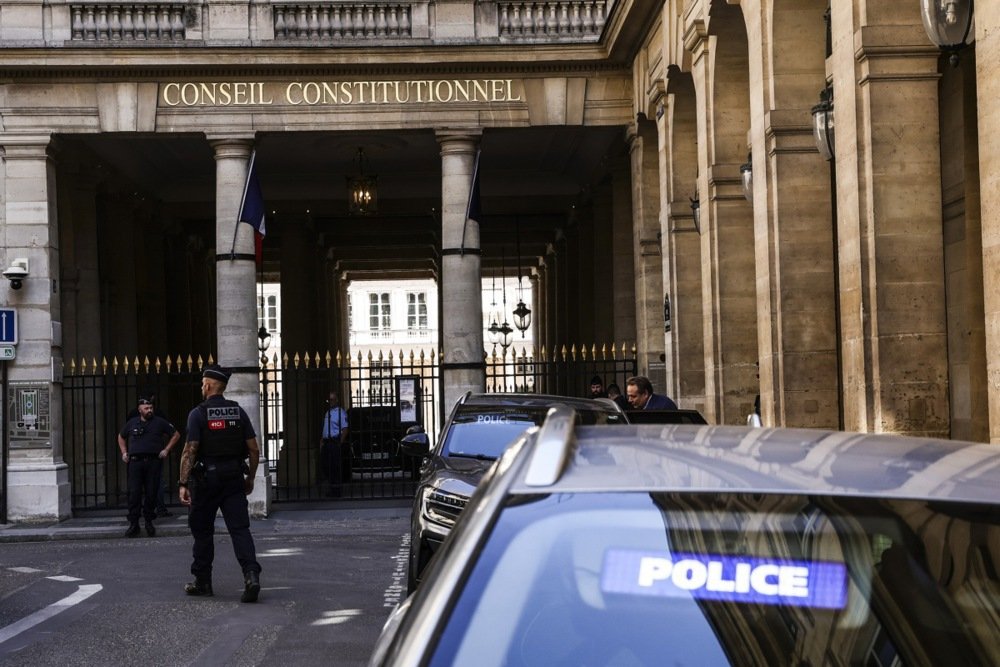 Francuska policija uhapsila osumnjičenog nakon što su u rijeci Seni pronađena tijela četvorice muškaraca