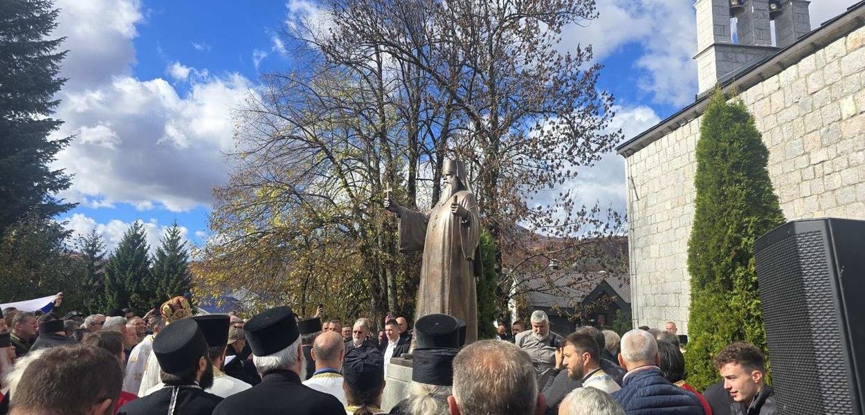 U Kolašinu otkriven spomenik Amfilohiju Radoviću