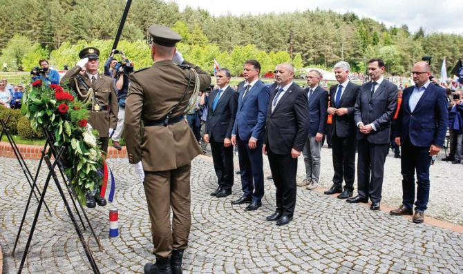 PRETVARA LI SE HRVATSKA U ZEMLJU POVIJESNOG REVIZIONIZMA?