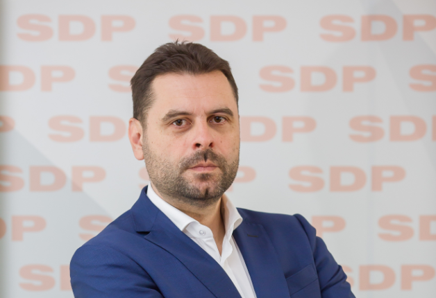 Vujović: Priznanje da se zakoni pisu u vjerskim zajednicama udar na Ustav CG