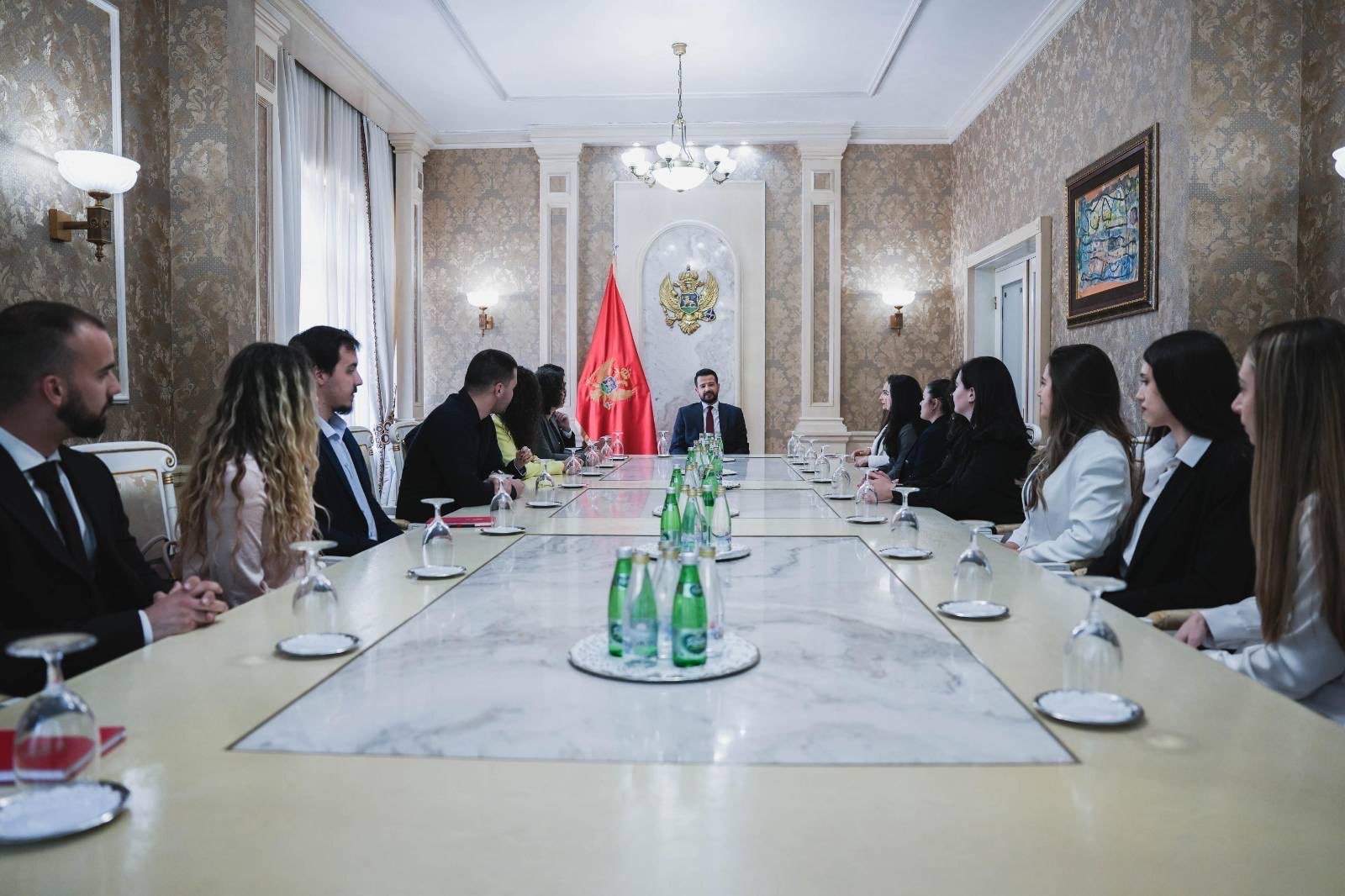 Milatović sa mladima povodom Dana Evrope: Obrazovanje je temelj napretka CG