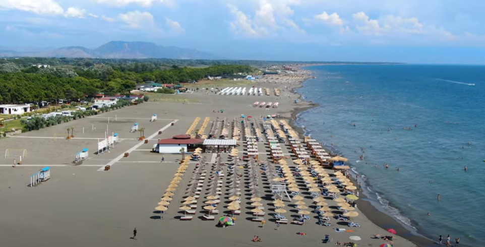 Zakupci plaža u Ulcinju čekaju odluku do ponedjeljka