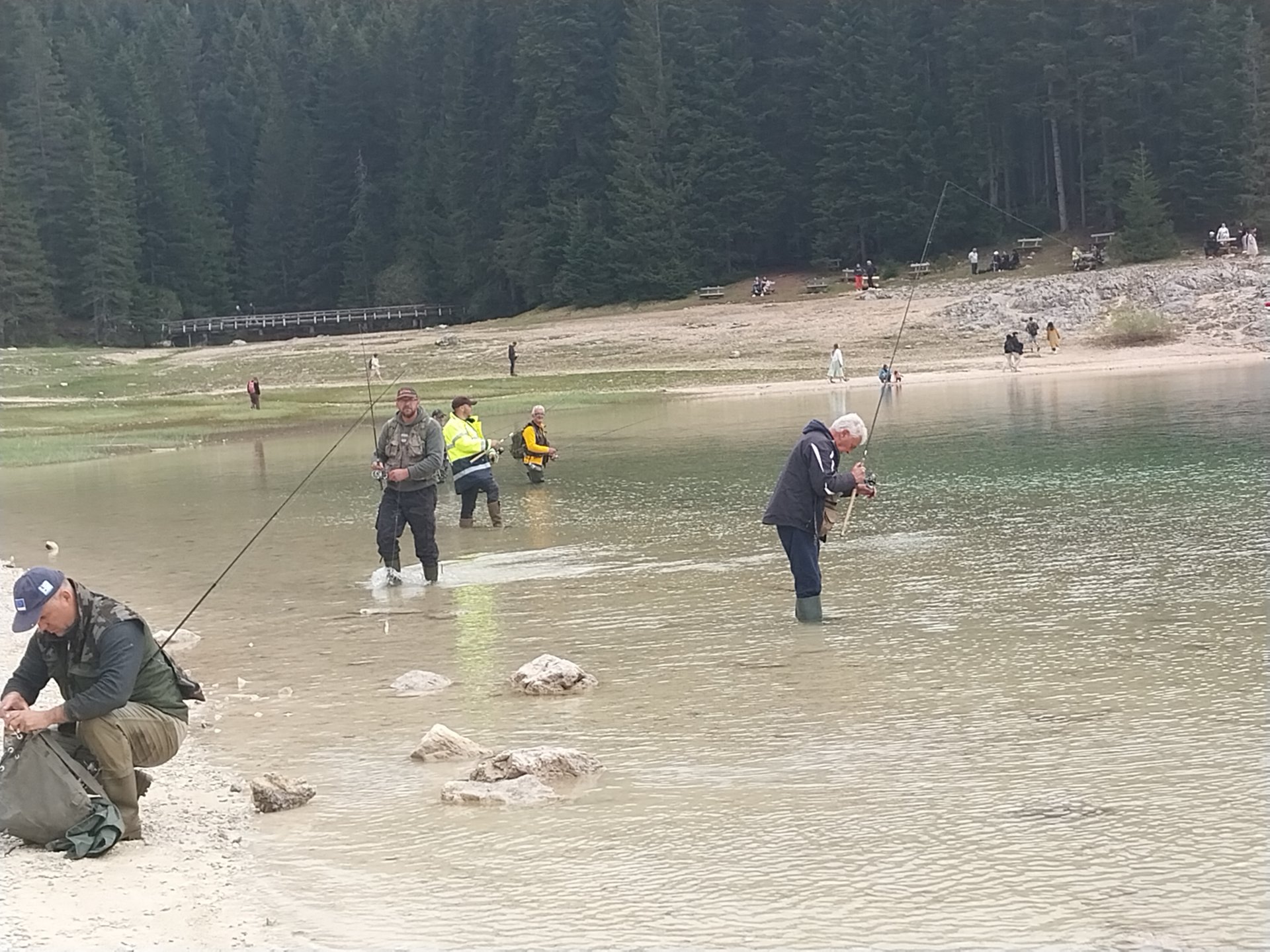 Otvorena sezona ribolova na Crnom jezeru