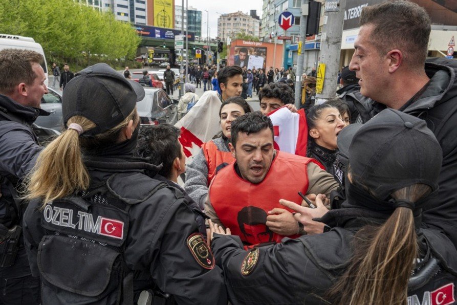 U Istanbulu uhapšeno više od 400 ljudi tokom prvomajskih demonstracija