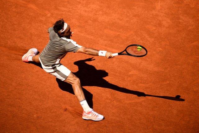 Federer moćno do četvrtfinala RG