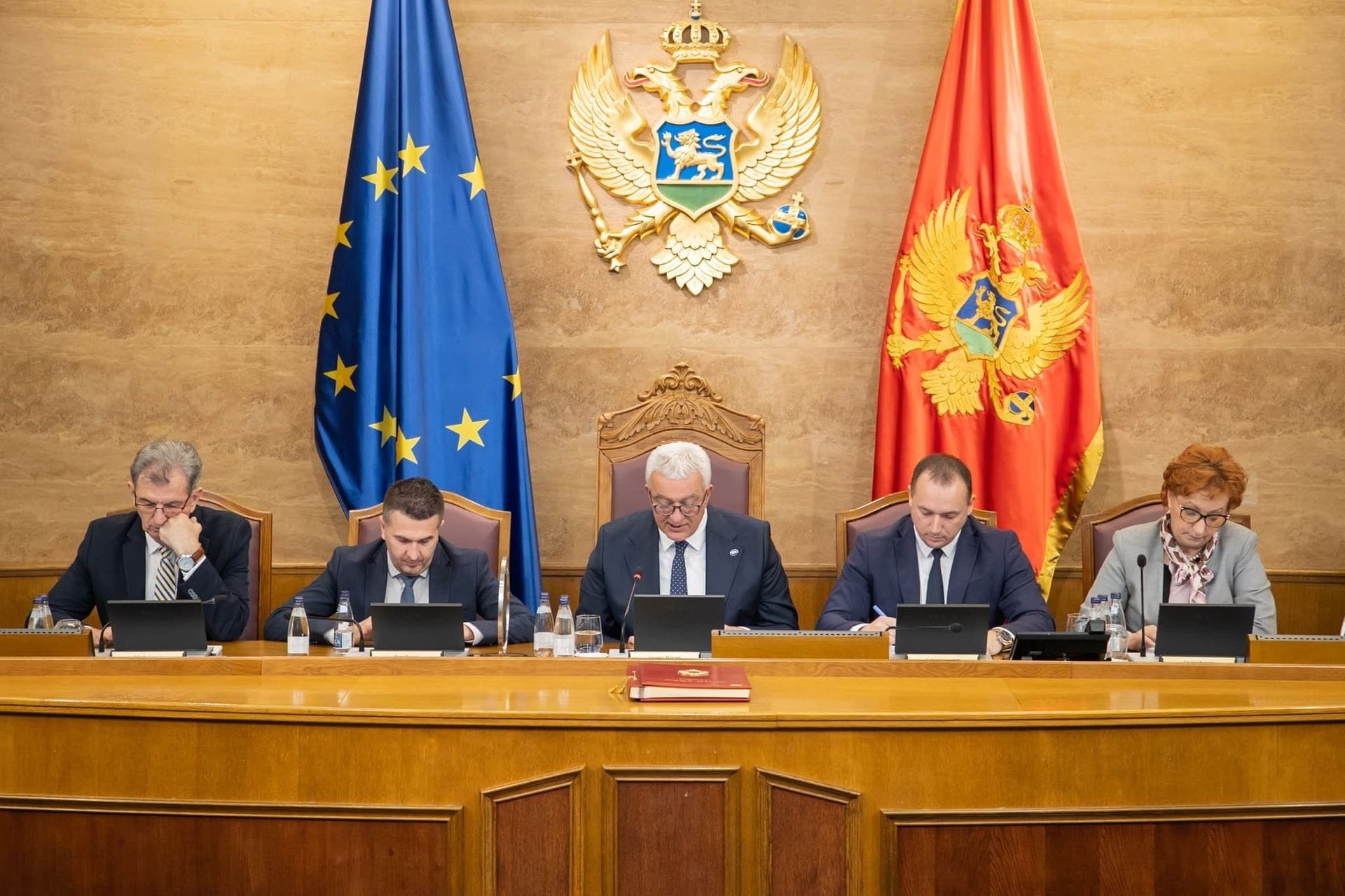 Skupština danas, o čemu - biće poznato tek kada počne