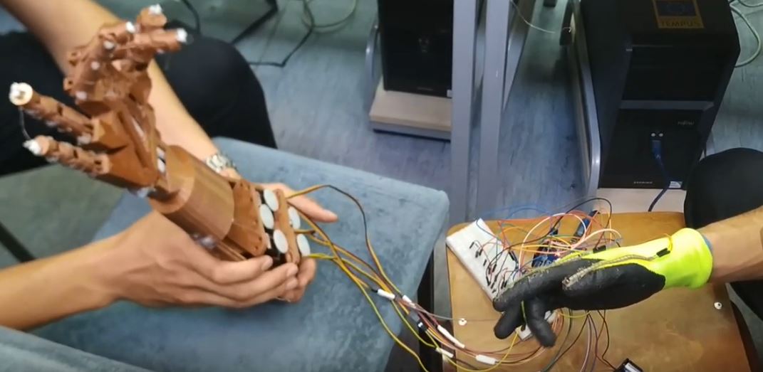 Pogledajte: Studenti Mašinskog fakulteta napravili model ljudske ruke