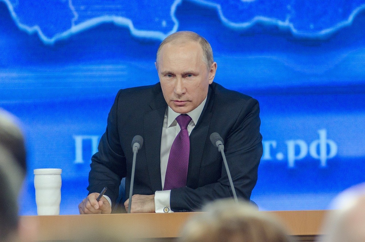 Putin isprobava kaput diktatora Staljina